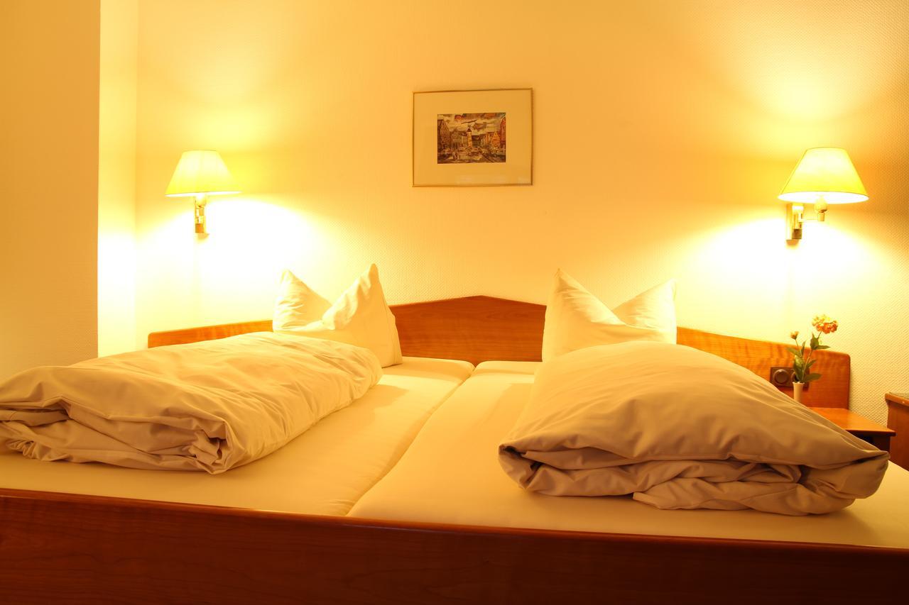 Hotel "Die Kupferpfanne" Донауштауф Экстерьер фото